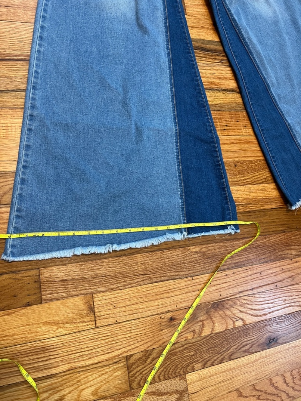 UNIQ by LITZ Bellbottom Flare Wide Leg Jeans Womens 26 Retro Festival Pants - Picture 11 of 11